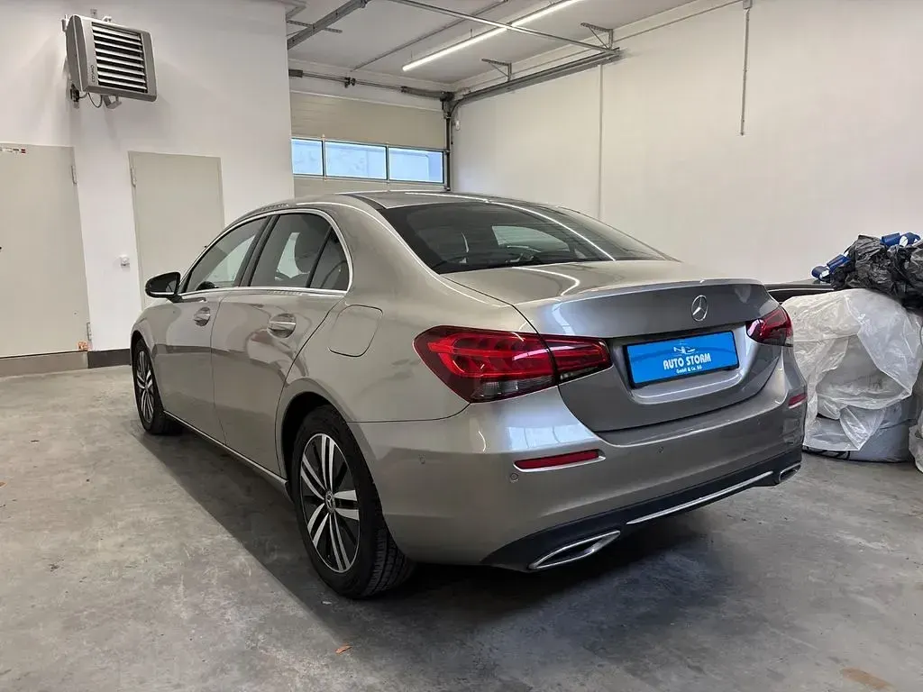Gebraucht Mercedes A180 Progressive 116 PS (85 kW) 2020 Silber Limousine
