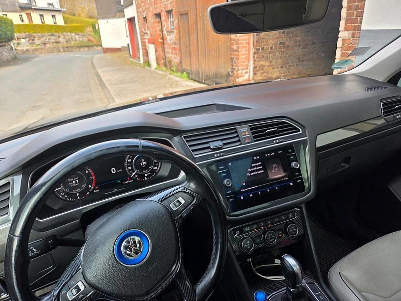 Gebraucht VW Tiguan Allspace 186 PS (136 kW) 2017 Schwarz SUV