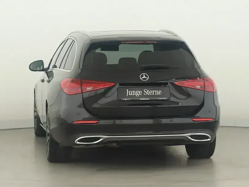 Gebraucht Mercedes C220 Avantgarde 200 PS (147 kW) 2023 Metalliclack obsidianschwarz Kombi
