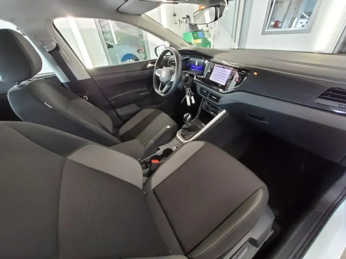 Gebraucht VW Polo Life 95 PS (69 kW) 2023 Pure white Kleinwagen