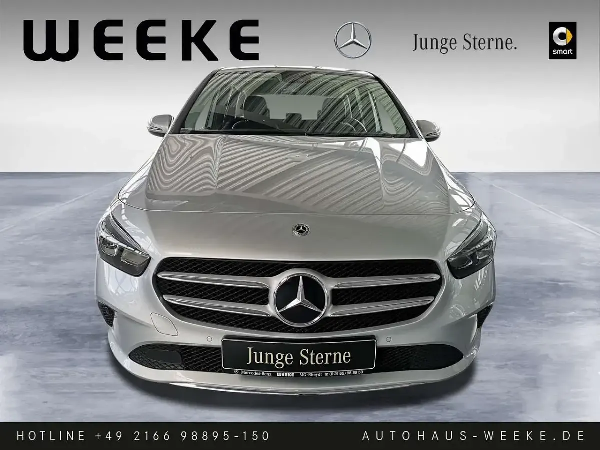 Gebraucht Mercedes B200 Progressive 163 PS (119 kW) 2022 Iridiumsilber Kleinwagen