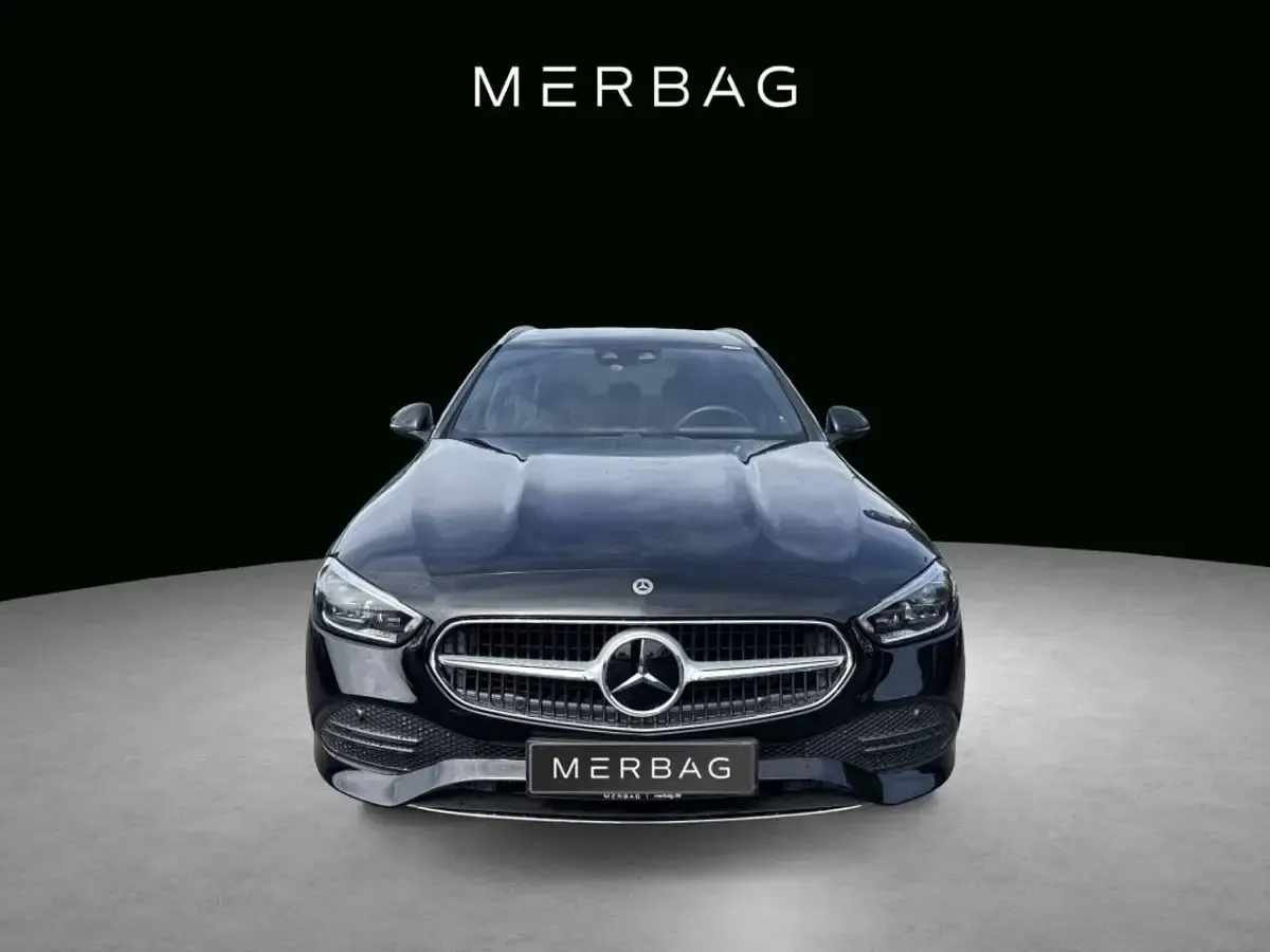 Gebraucht Mercedes C300e 313 PS (230 kW) 2023 Unilack schwarz Kombi