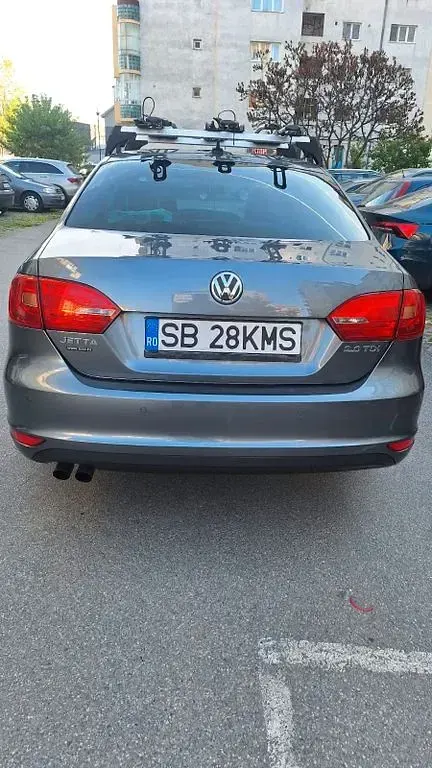 Gebraucht VW Jetta Life 140 PS (102 kW) 2014 Grau Limousine