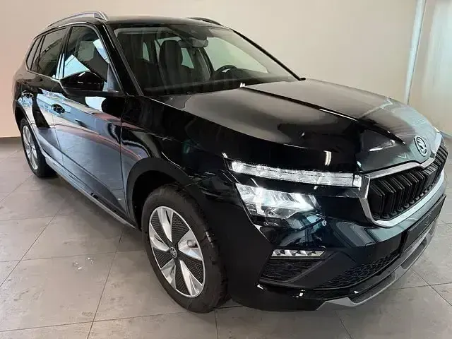 Neu Skoda Kamiq 116 PS (85 kW) 2025 Black magic perleffekt SUV