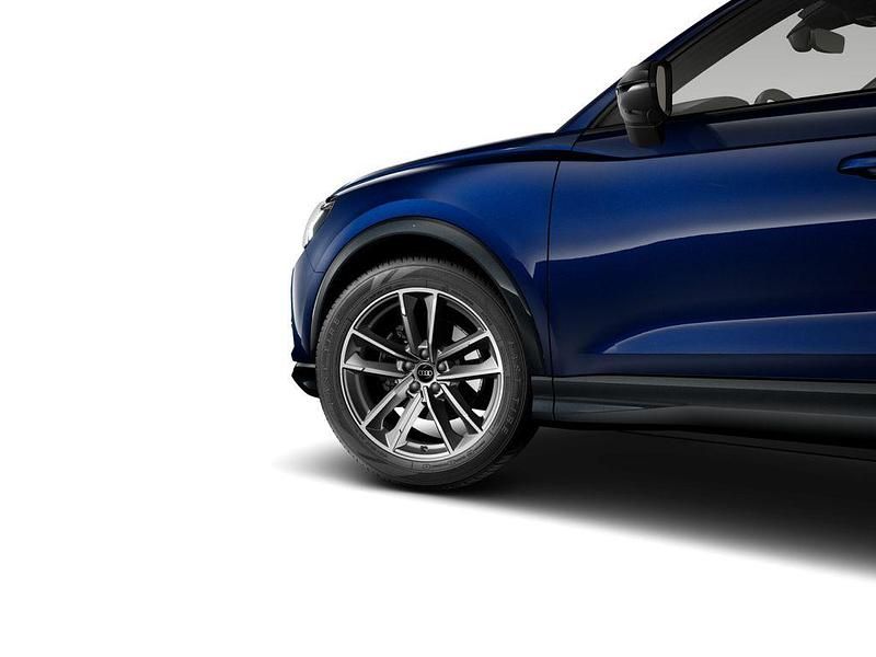 Gebraucht Audi Q3 Ambiente 150 PS (110 kW) 2025 Navarrablau metallic (metallic) SUV