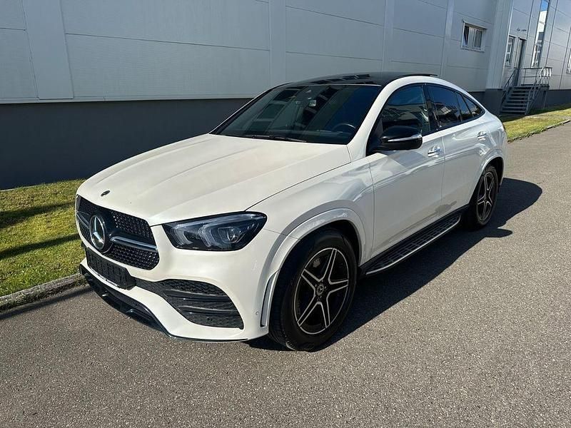 Weiß Gebraucht 2021 Mercedes GLE350 AMG line Limousine | 58.800 € (Teuer) - Bild 1/4