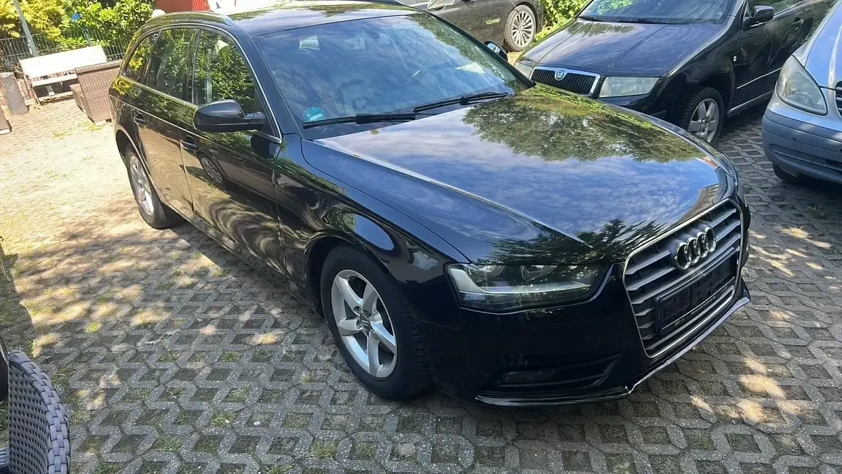 Gebraucht Audi A4 177 PS (130 kW) 2014 Schwarz Kombi