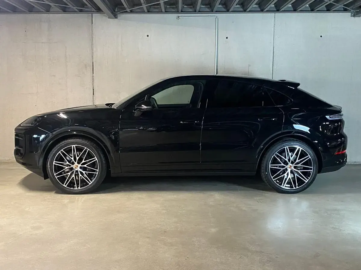 Neu Porsche Cayenne E-Hybrid Coupe Black Edition 470 PS (345 kW) 2026 Chromitschwarzmetallic SUV
