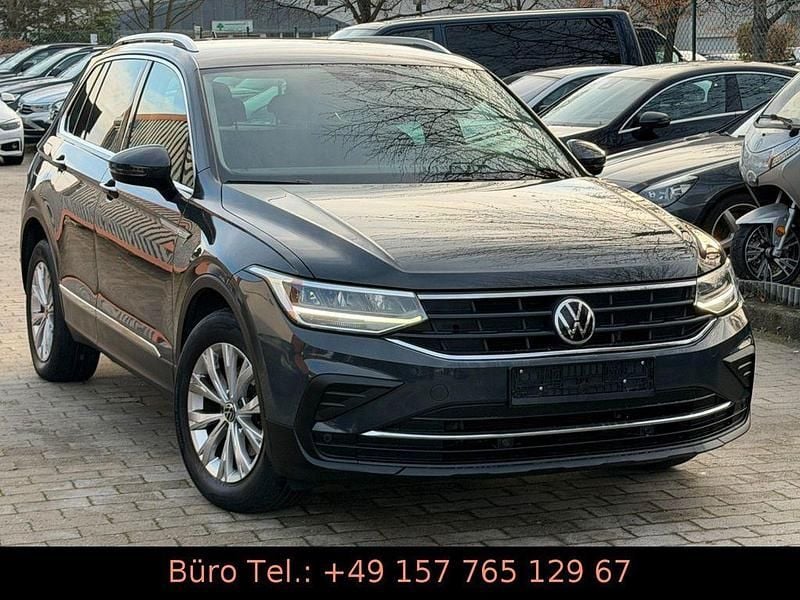 Grau Gebraucht 2021 VW Tiguan SUV | 19.990 € (Superpreis) - Bild 1/3