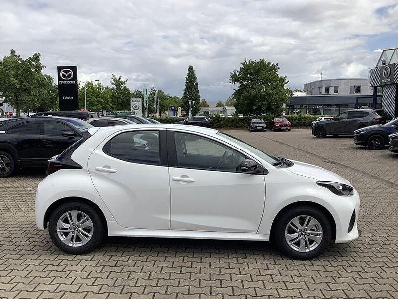 Neu Mazda 2 Center-Line 116 PS (85 kW) 2025 Lunar white Kleinwagen