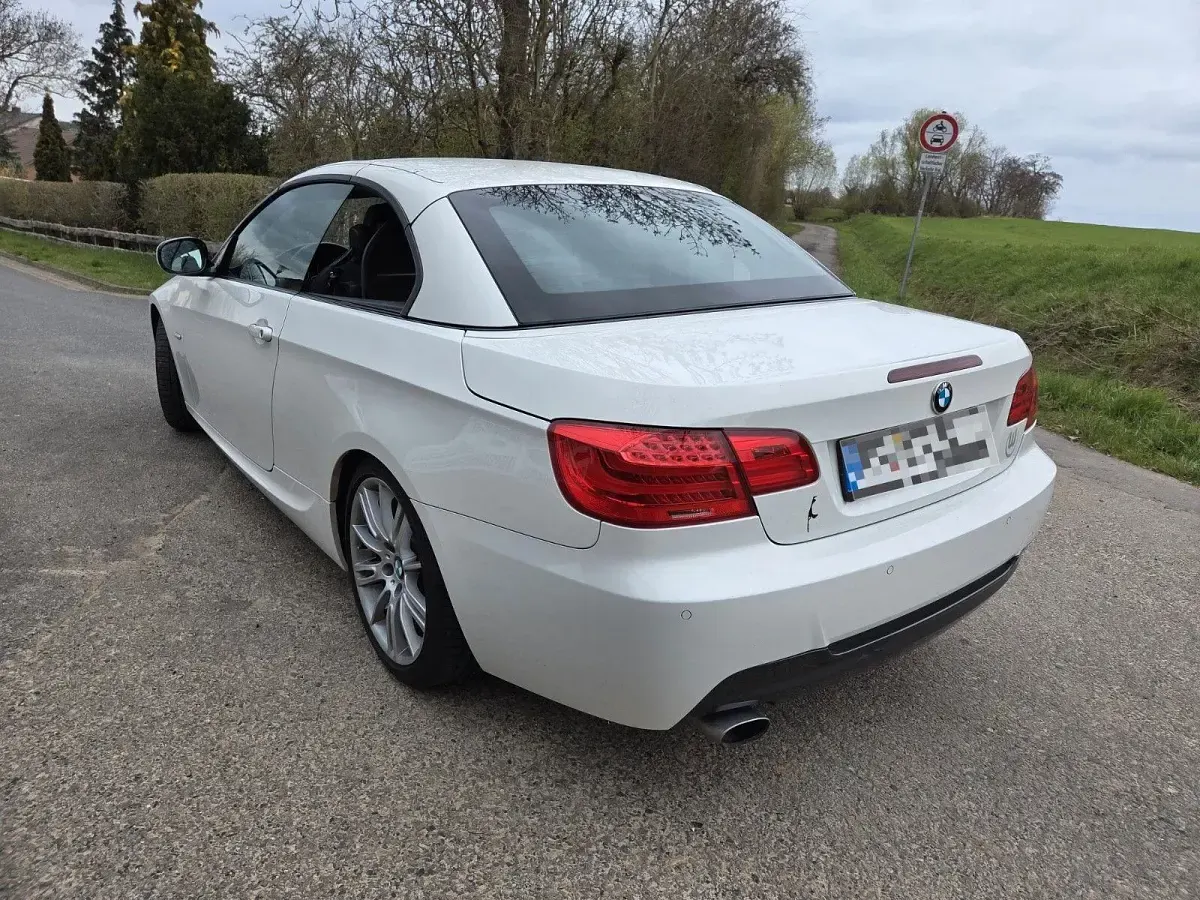 Gebraucht BMW 320 Cabriolet M Sport 184 PS (135 kW) 2013 Weiß Cabrio