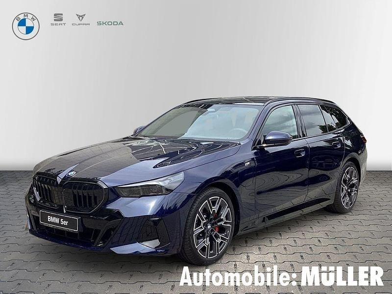 Blau Neu 2025 BMW 530e M Sport Kombi | 76.990 € (Etwas zu teuer) - Bild 1/4