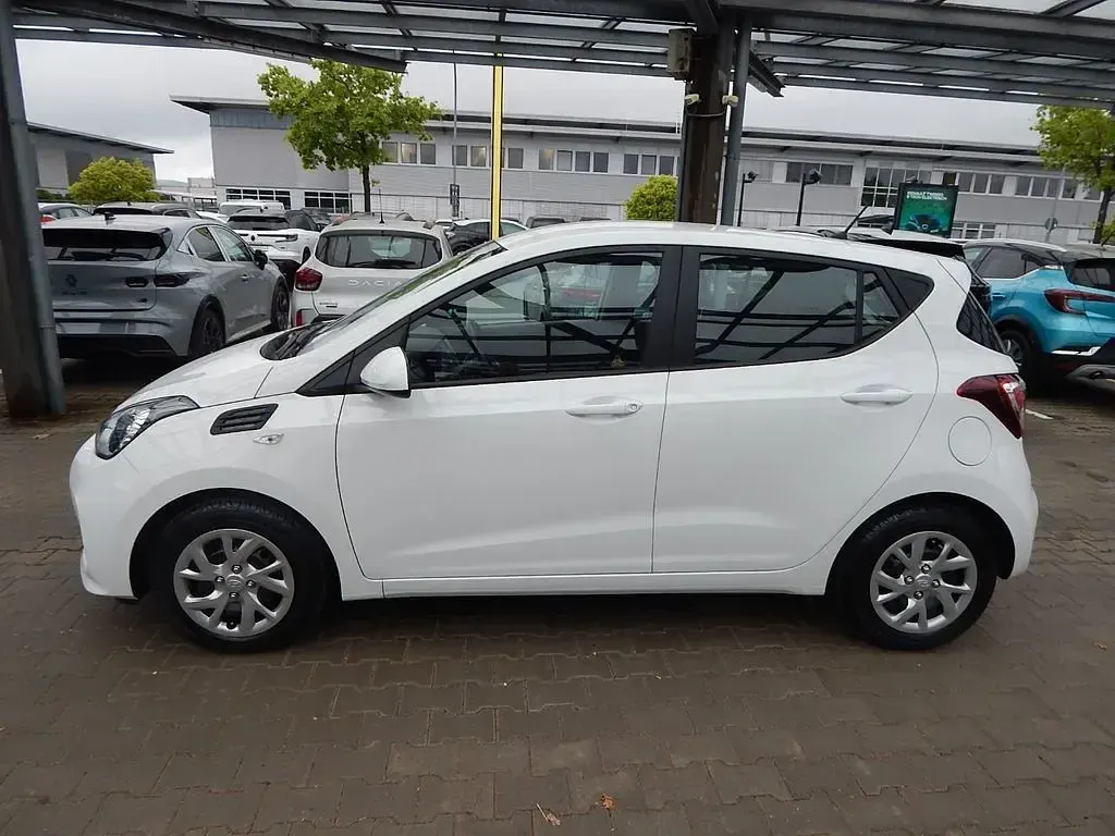 Usata Hyundai i10 Trend 87 CV (63 kW) 2017 Bianco Utilitaria