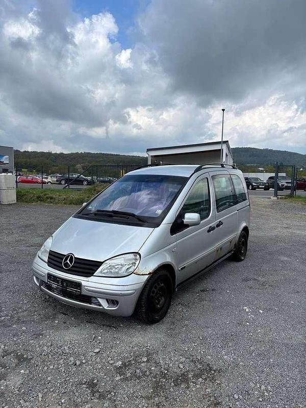 Silber Gebraucht 2005 Mercedes Vaneo Van / Kleinbus | 500 € - Bild 1/4