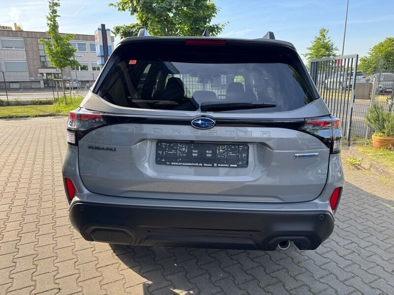 Neu Subaru Forester 136 PS (100 kW) 2025 Grau SUV