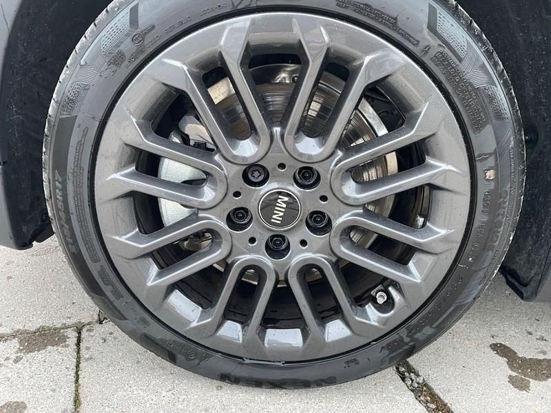 Gebraucht Mini Cooper Classic 156 PS (114 kW) 2025 Grün Kleinwagen