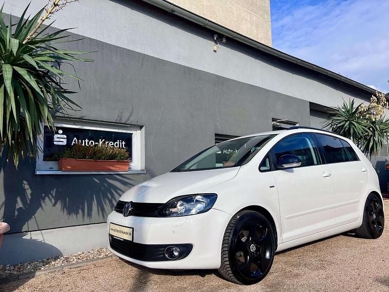Weiß Gebraucht 2012 VW Golf VII Match Kleinwagen | 9.999 € (Fairer Preis) - Bild 1/4