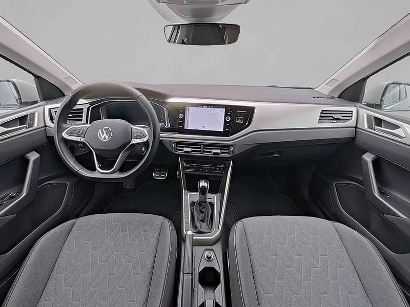 Gebraucht VW Polo Move 110 PS (80 kW) 2024 Silber Limousine