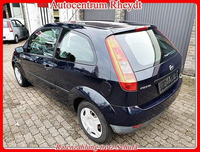 Usata Ford Fiesta 69 CV (50 kW) 2003 Argento Utilitaria