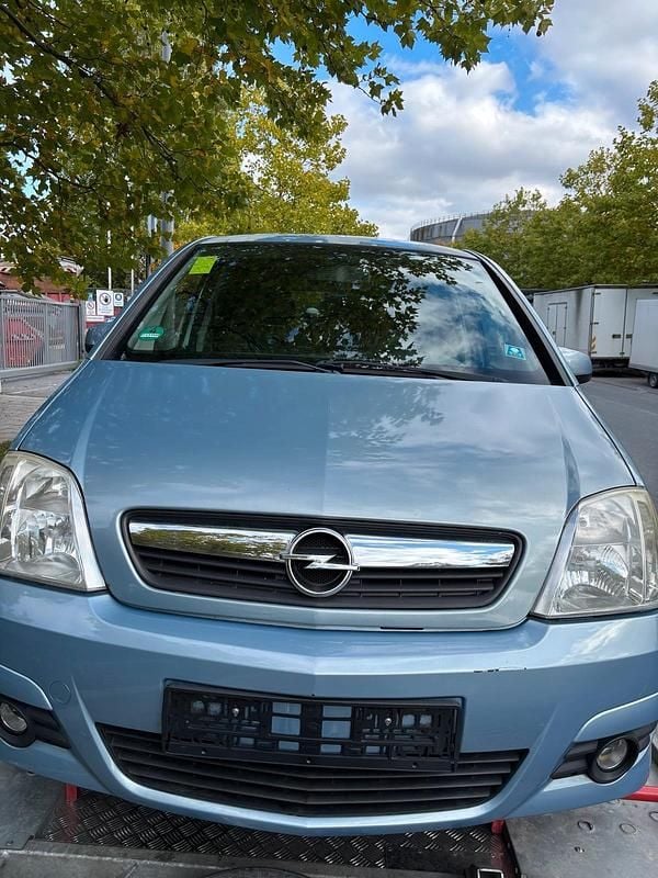 Grau Gebraucht 2006 Opel Meriva Van / Kleinbus | 650 € (Superpreis) - Bild 1/4