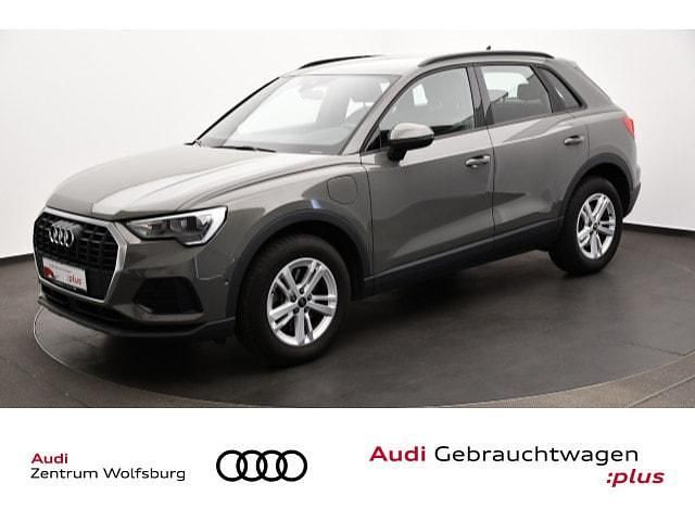 Chronosgrau metallic Gebraucht 2022 Audi Q3 Basis SUV | 27.780 € (Superpreis) - Bild 1/4