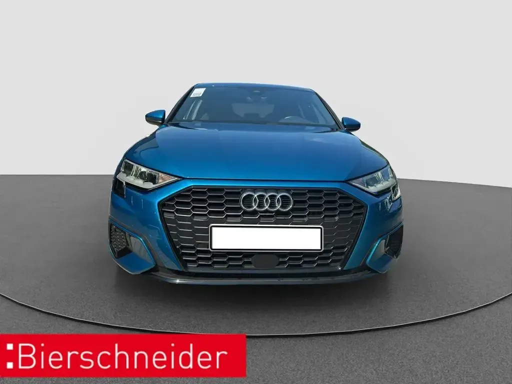 Gebraucht Audi A3 Advanced Plus 110 PS (80 kW) 2023 Blau Limousine