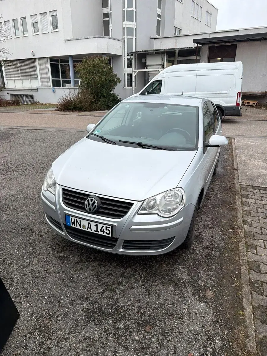 Gebraucht VW Polo 70 PS (51 kW) 2009 Silber Kleinwagen