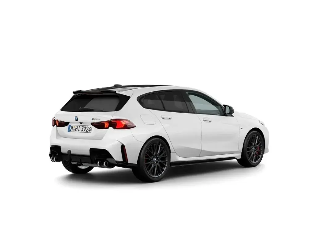 Usata BMW M135 Performance 317 CV (233 kW) 2025 Bianco Utilitaria