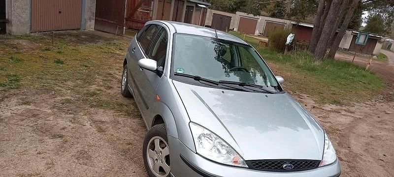 Gebraucht Ford Focus 101 PS (74 kW) 2003 Silber Limousine