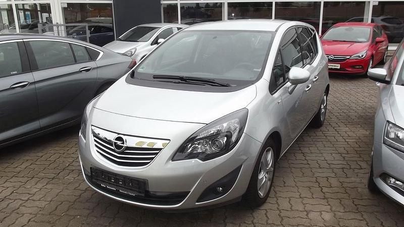 Silber Gebraucht 2011 Opel Meriva Innovation Van / Kleinbus | 6.800 € (Etwas zu teuer) - Bild 1/4