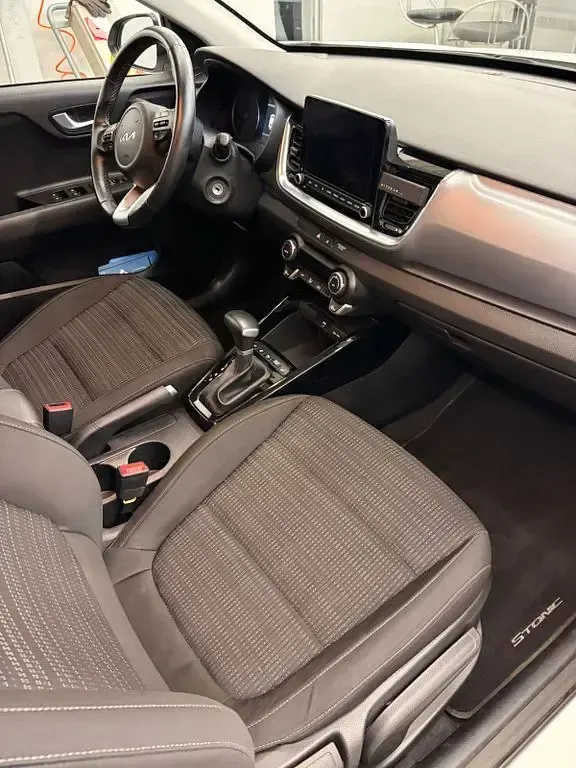 Gebraucht Kia Stonic Edition 7 101 PS (74 kW) 2022 Weiß SUV