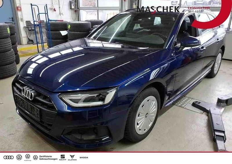 Gebraucht Audi A4 Advanced Plus 150 PS (110 kW) 2022 Navarrablau metallic Kombi