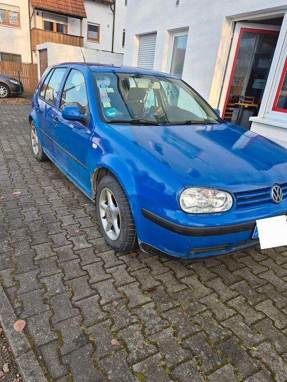 Blau Gebraucht 2000 VW Golf Limousine | 1.000 € (Fairer Preis) - Bild 1/4