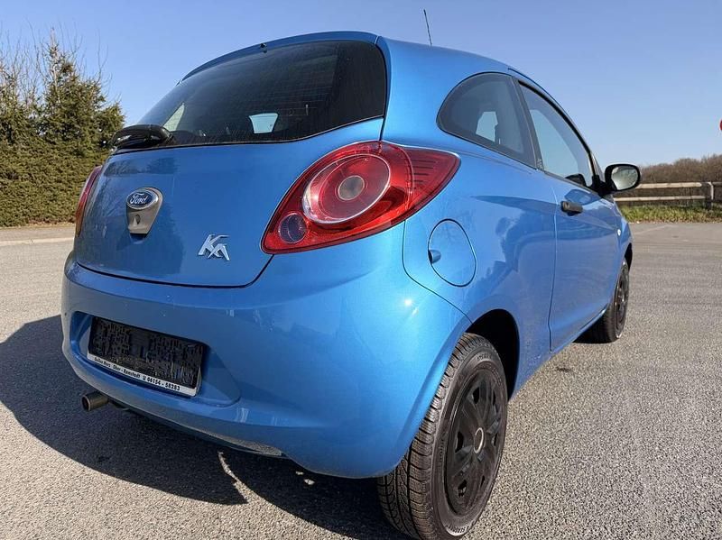Gebraucht Ford Ka Ambiente 69 PS (50 kW) 2013 Diveblau Kleinwagen