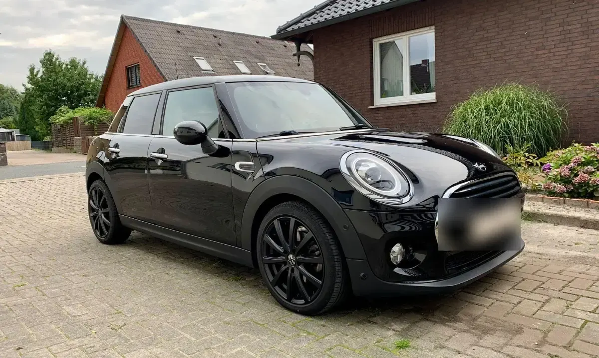 Second-hand Mini Cooper 136 CP (100 kW) 2018 Negru Hatchback
