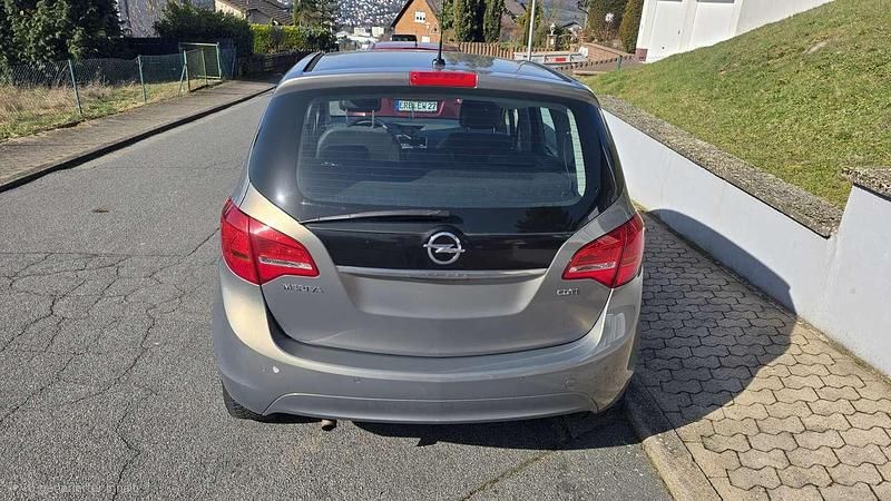 Gebraucht Opel Meriva Innovation 101 PS (74 kW) 2010 Grau Van / Kleinbus