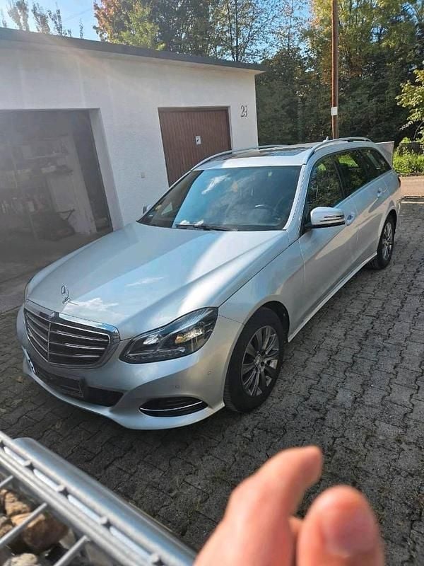 Second-hand Mercedes E220 170 CP (125 kW) 2014 Argintiu Break
