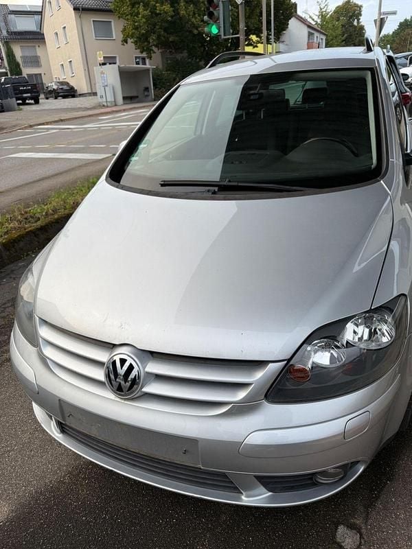 Silber Gebraucht 2008 VW Golf Plus Cross Comfortline Van / Kleinbus | 3.499 € (Superpreis) - Bild 1/4