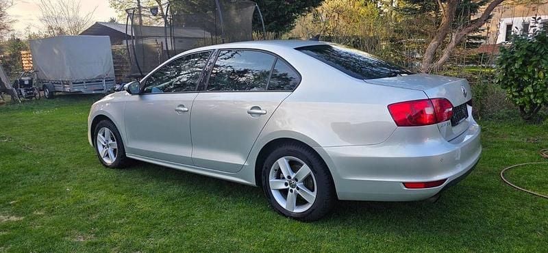 Gebraucht VW Jetta Comfortline 105 PS (77 kW) 2012 Silber Limousine