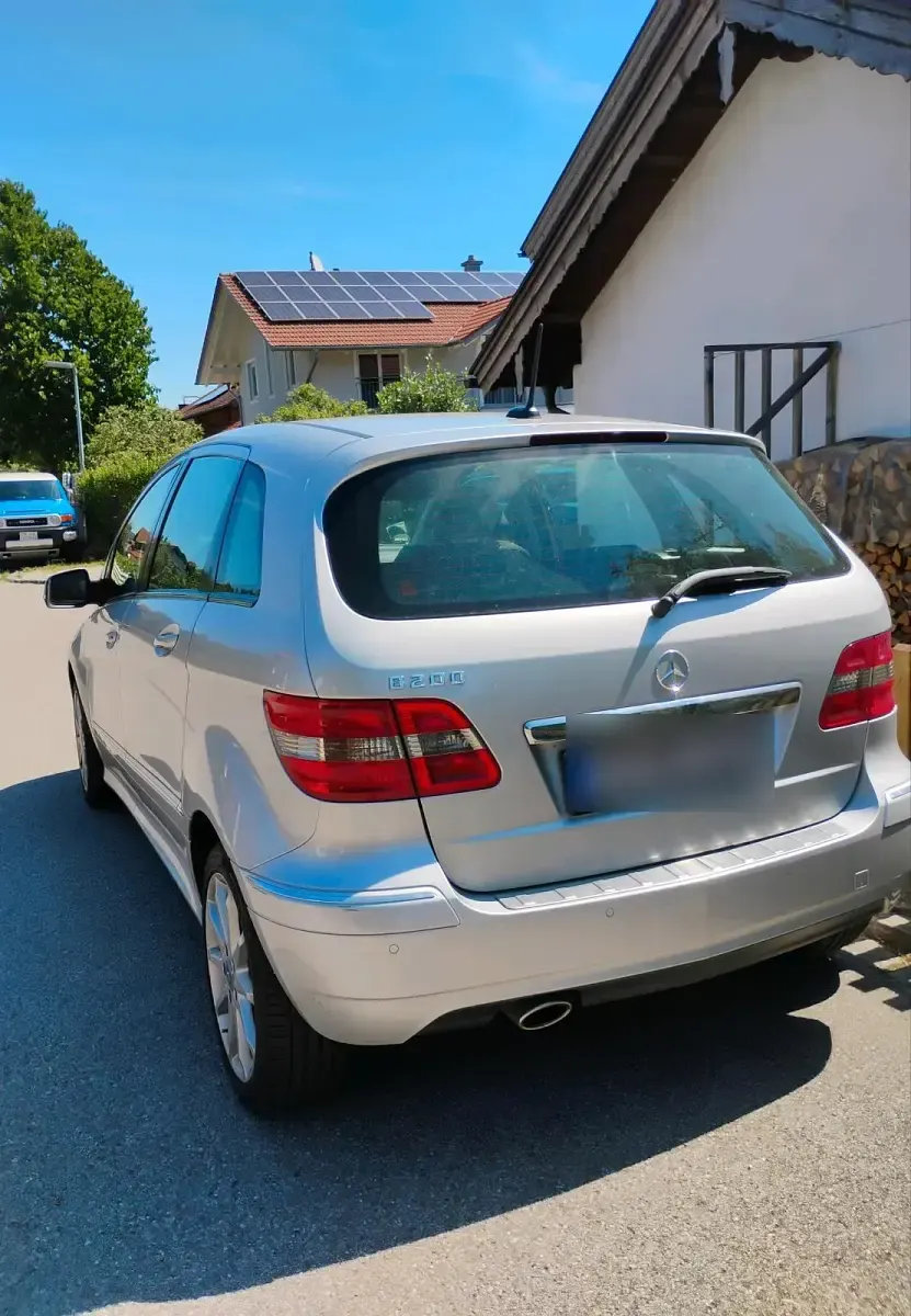 Gebraucht Mercedes B200 131 PS (96 kW) 2008 Grau Van / Kleinbus