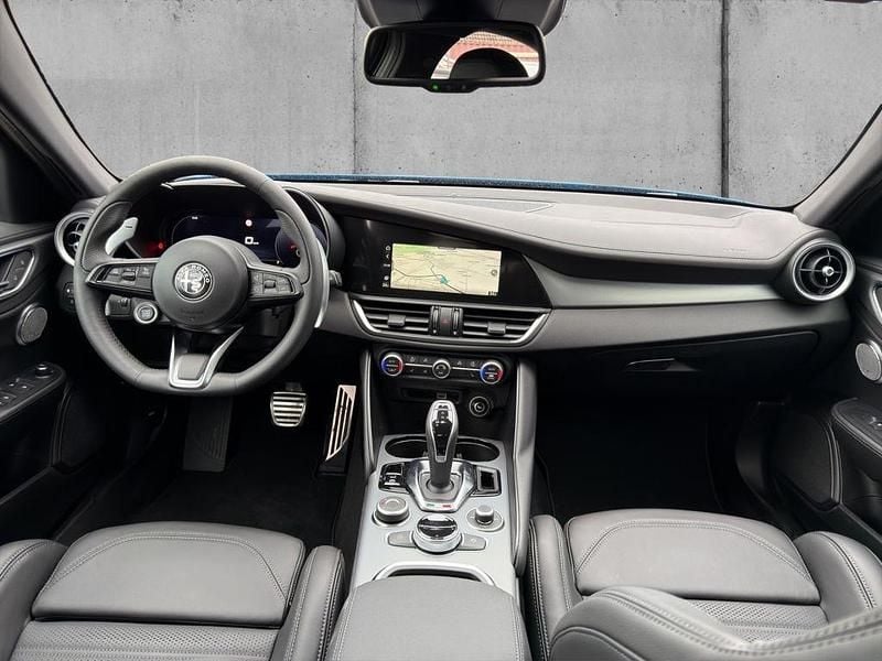 Neu Alfa Romeo Giulia Veloce 280 PS (205 kW) 2025 Blau Limousine