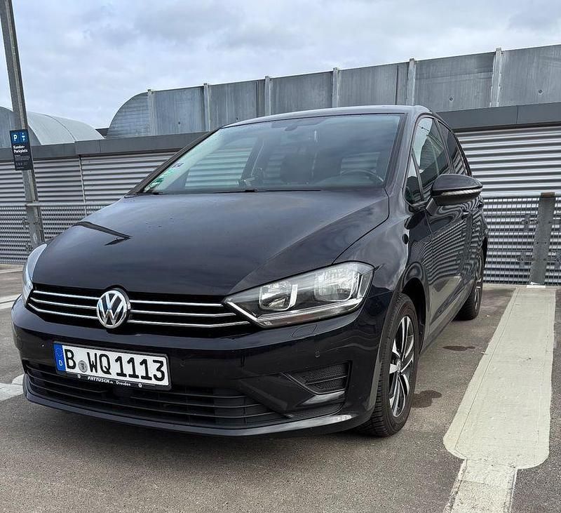 Schwarz Gebraucht 2015 VW Golf Sportsvan Comfortline Van / Kleinbus | 10.900 € (Etwas zu teuer) - Bild 1/4