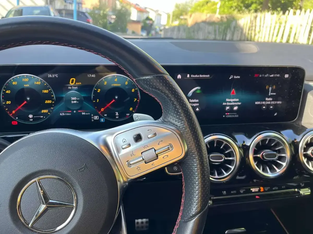 Gebraucht Mercedes GLA250 AMG line 224 PS (164 kW) 2021 Silber SUV