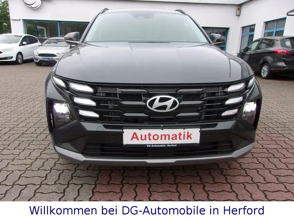 Neu Hyundai Tucson Trend 150 PS (110 kW) 2026 Grau SUV
