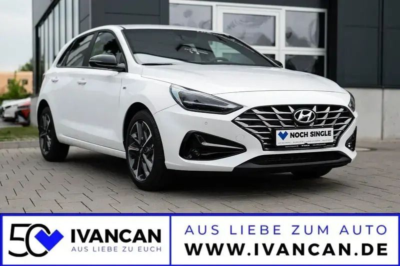 Atlas white Gebraucht 2024 Hyundai i30 Advantage Limousine | 21.490 € (Fairer Preis) - Bild 1/1