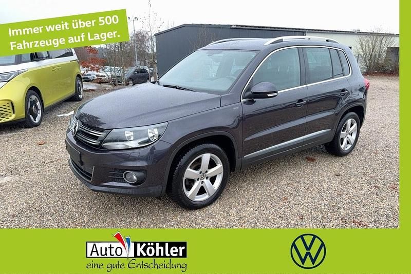 Grau Gebraucht 2016 VW Tiguan Sportline SUV | 11.790 € (Superpreis) - Bild 1/3