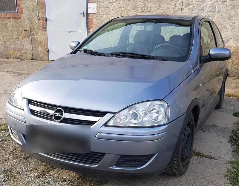 Grau Gebraucht 2005 Opel Corsa Kleinwagen | 2.000 € (Fairer Preis) - Bild 1/4