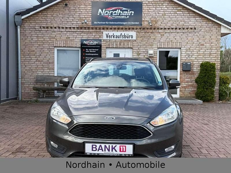 Gebraucht Ford Focus Trend 125 PS (91 kW) 2016 Schwarz Kombi