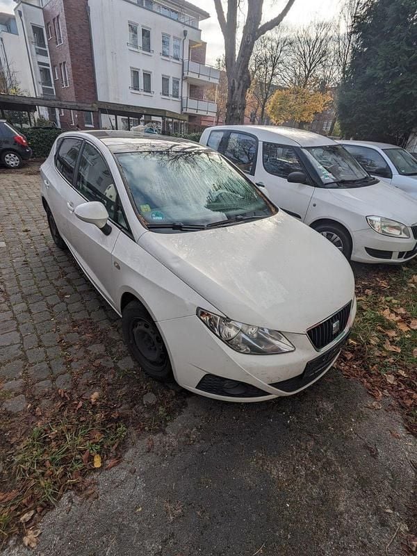 Weiß Gebraucht 2009 Seat Ibiza Limousine | 2.300 € (Fairer Preis) - Bild 1/4