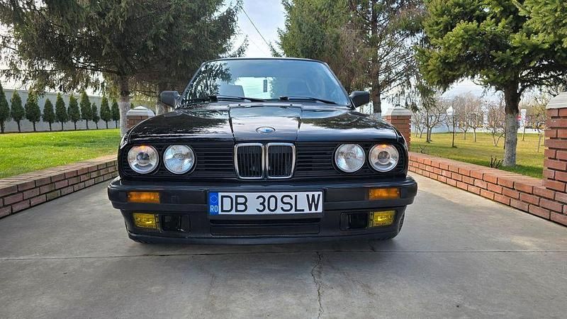 Gebraucht BMW 318 113 PS (83 kW) 1988 Schwarz
